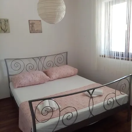 House With A Parking Space Grebastica, - 21606 Šibenik