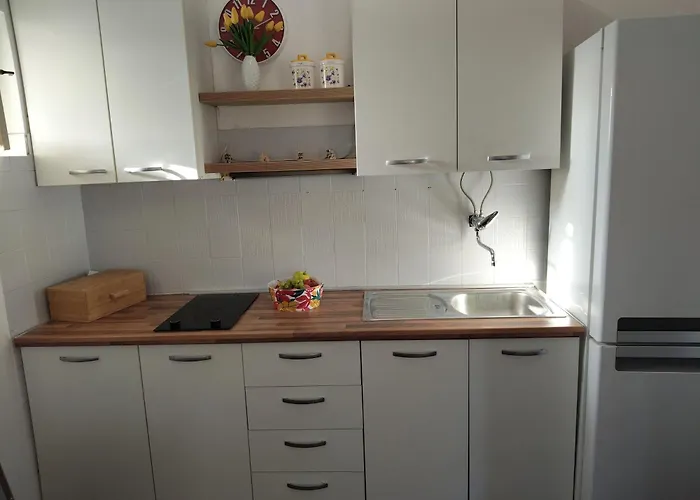 بيت للعطل House With A Parking Space Grebastica, - 21606 *