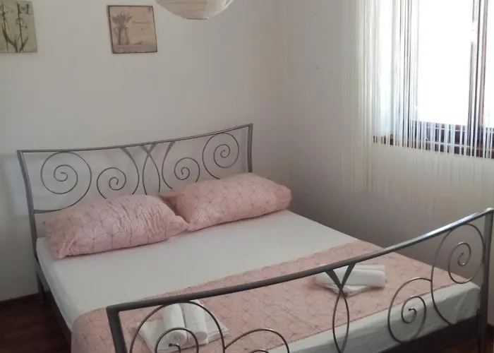 House With A Parking Space Grebastica, - 21606 شيبينيك